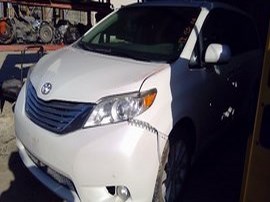 2012 TOYOTA SIENNA, WHITE, LIMITED, 3.5L, AWD,  Z24914